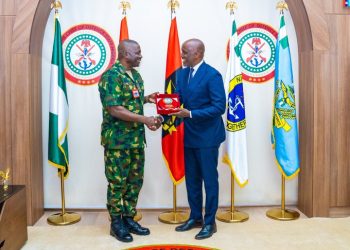 General Christopher Gwabin Musa, OFR; the Chief of Defense Staff of the Nigerian Army and the UNDP country representative, Rep. Mo Yahya at the Nigerian Defense Headquarters. Credit: UNDP Nigeria/Twitter