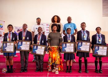 Oluwatosin Ajibade, the Convener of the New Media Conference, pictured alongside representatives from Debiruss School – Abigail Fajumo and Mercy Onyearugha, and Aanuoluwa Simeon. Osaruese Ikponmwoba, Alvina Oghenekparobo, and Akpan Abasi-Itoro proudly represented Chalcedony School in this notable gathering. The judges, Thelma Ibeh, founder of Faslearn; Adekunle Owolabi, country manager at Nest Hogins; and Oluwaseun Shokeye, Growth Manager at Edusko Africa.