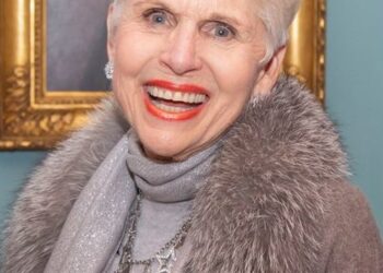 Jan Du Plain, Five Others To Win Awards in DC