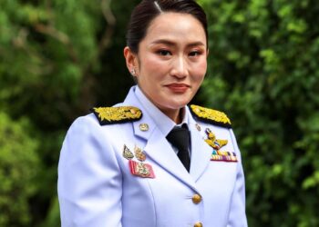 Thailand Swears in 38-Year-Old Paetongtarn Shinawatra as Youngest Prime Minister
