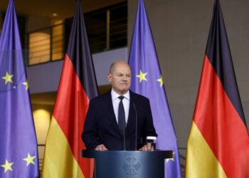 German Government Collapses as Chancellor Olaf Scholz Loses Confidence Vote